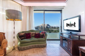 Neoclassical 122sqm Apartment under Acropolis